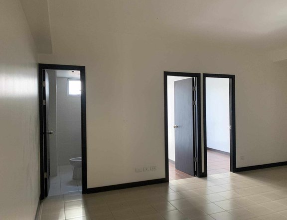 2 bedroom in San Lorenzo Place 10% DP to move in 40k monthly