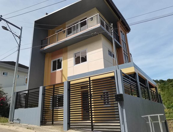 Four Storey Residential  House With Panaromic View