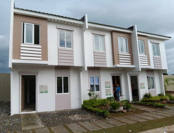 2 storey Townhouse for sale in Toledo City provision for 2bedroom