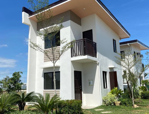 Single attached house and lot for sale in Cabuyao Laguna