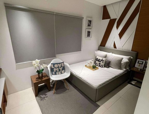 Condo in Makati near Mall of Asia NAI BGC 1BR 25K Monthy 327K DP Move In Ready