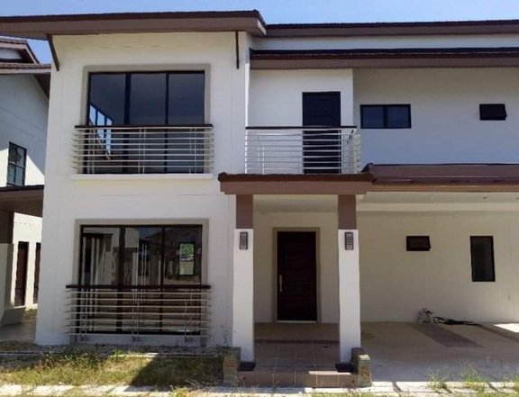 5-bedroom Single Detached House For Sale in Lapu-Lapu (Opon) Cebu