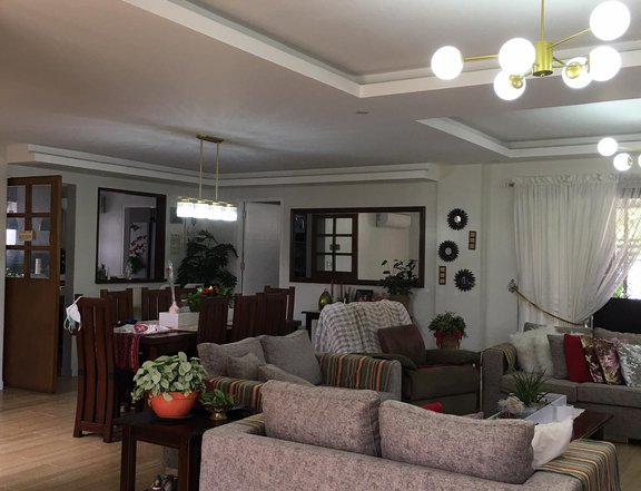 6-bedroom Single Detached House For Sale in Tagaytay Cavite