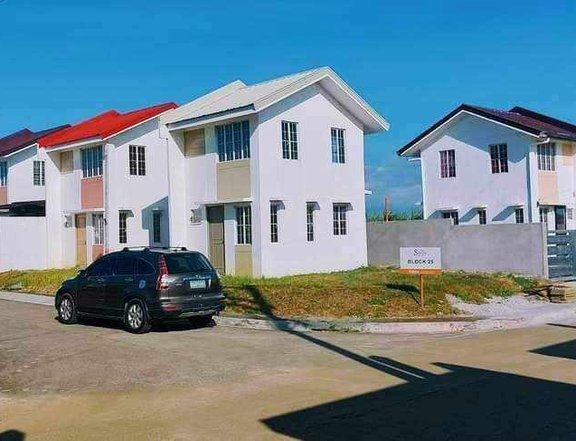 CORNERLOT AND END LOT AVAILABLE HARAP NG AMMENITIES HURRY