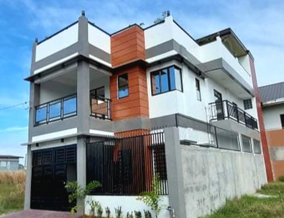 5 Bedrooms House and Lot in Mabalacat near Clatk
