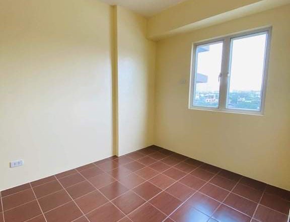 The Rochester Garden Mid rise Condo For Sale in Pasig near BGC 1 Bedroom Unit Rent to Own RFO