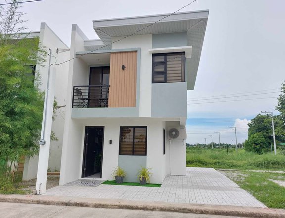 3 BEDROOM Single Attached House and Lot in Mabalacat near SM Clark