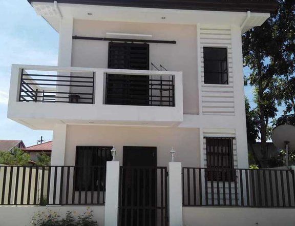 3-bedroom House For Sale in Subic Zambales
