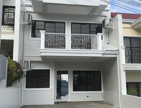 Spacious 3-bedrooms Townhouse for Sale in South Hills Tisa, Cebu City