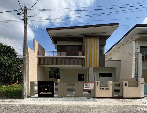 4 Bedrooms Single Detached with Balcony For Sale in Imus Cavite