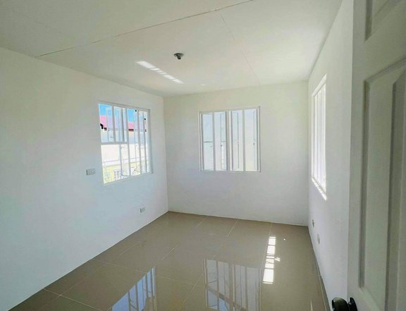 4-bedroom Single Detached House For Sale in Pavia Iloilo