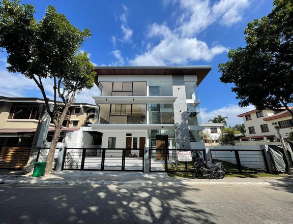 Stunning Tri Level House for Sale in Hillsborough Alabang, Muntinlupa
