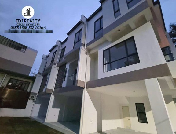 Townhouse for Sale in Pasig along Ortigas Avenue