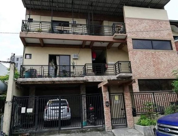 4 Storey Residential Building with Roofdeck for Sale in Paranaque