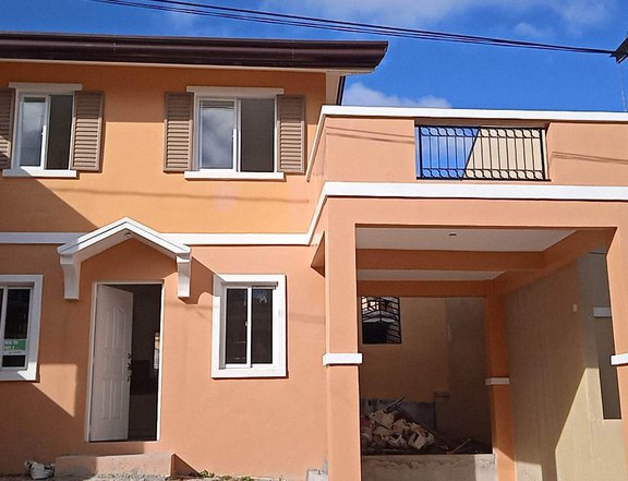 3 bedrooms Unit with Balcony and Carport