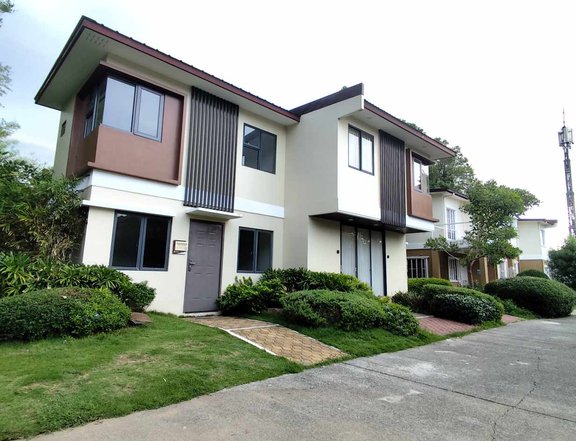 3-bedroom Duplex / Twin House For Sale in General Trias Cavite