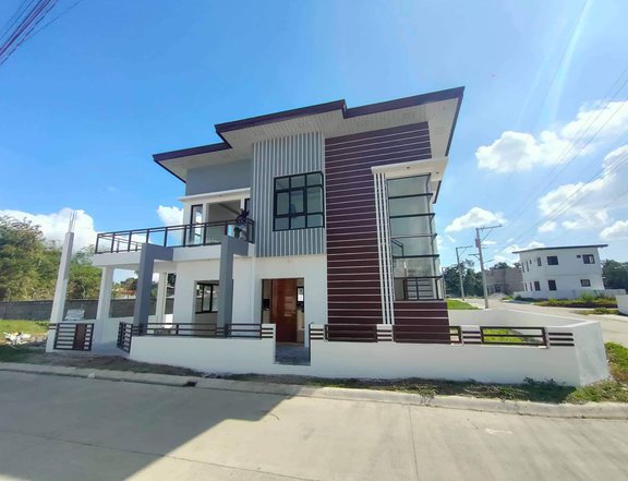 4 Bedrooms Best Deals House & Lot In  Batangas, Cavite and Laguna