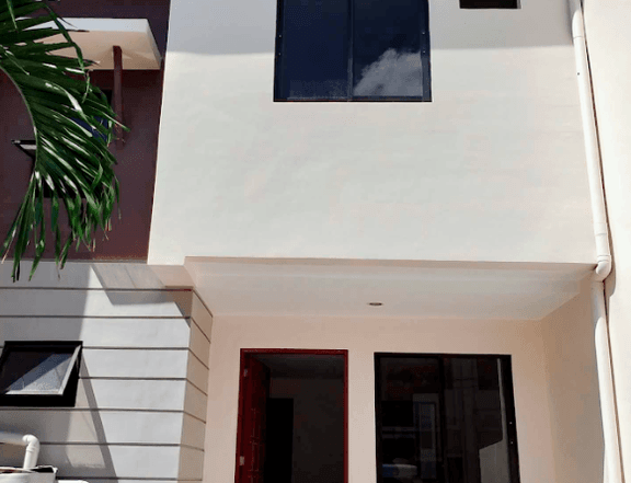 Accessible house and lot with 4 bedroom for sale at Mandaue City