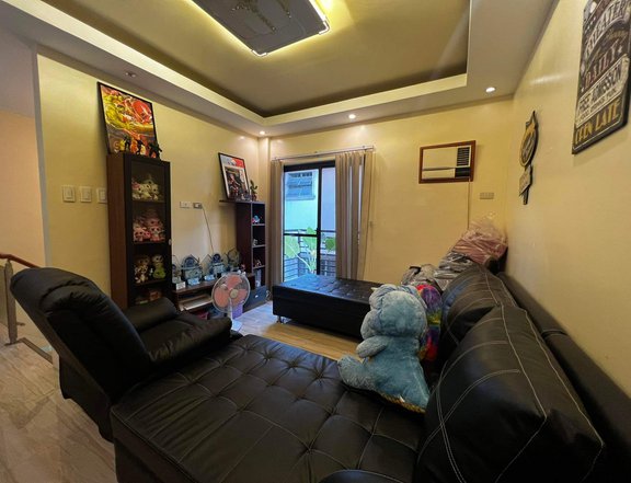 5-bedroom Single Detached House For Sale in Fairview Quezon City / QC