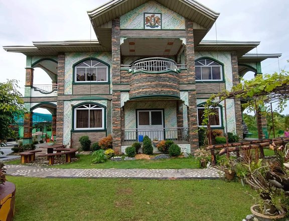 2 Storey House and 2 Bungalow House For Sale in Naic Cavite