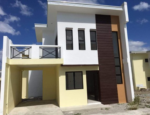 3-Bedroom House with Car Park in Tanza Cavite