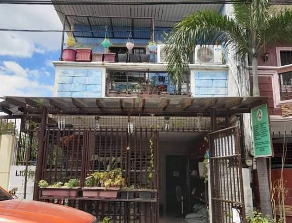 Greenwoods House and Lot for Sale Near Pasig Gate
