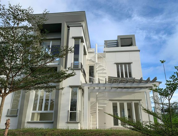 South Forbes Miami Mansions for Sale near Nuvali and Tagaytay