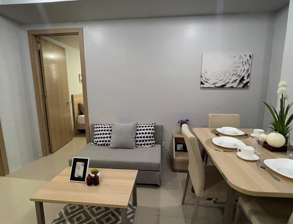 28sqm to 73sqm condo in new clark city . Available unit is 1-3 Bedroom