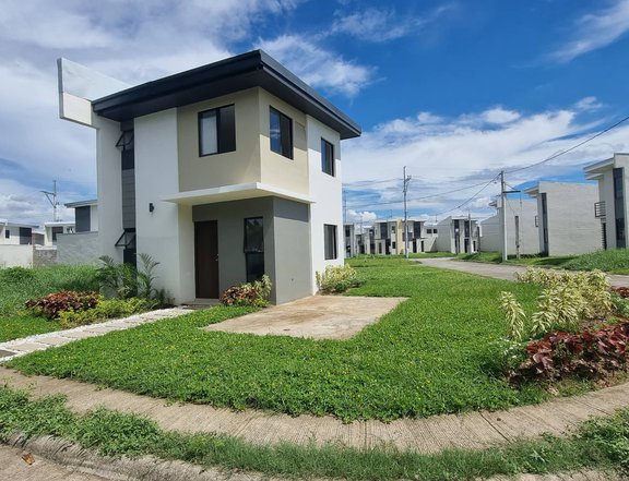 Corner lot Provision for 2-3 bedroom single detached house and lot