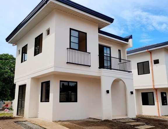 3 Bedrooms Single Attached Modern House at San Pablo City Laguna