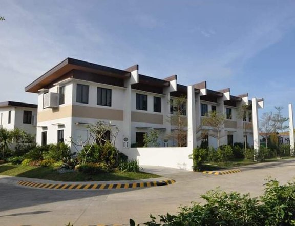 2BR IDESIA Townhouse in Dasmariñas,Cavite