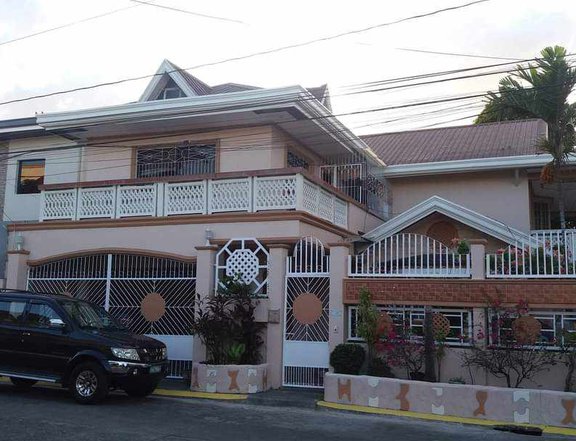 BF RESORT HOUSE, Fully Furnished, Clean Title 350sqm