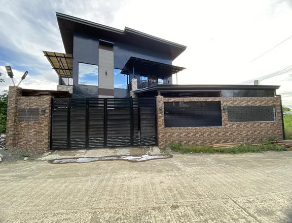 5 Bedrooms Furnished Modern House For Sale in Butua