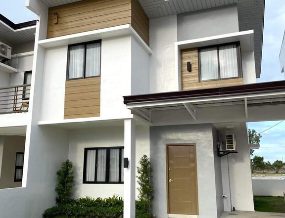 3-bedroom Single Attached House(Safron)For Sale in Clark Global City