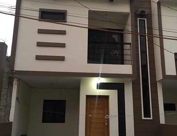 House and Lot, 3 bedrooms TOWNHOUSE, LIPA CITY COMPLETE TYPE