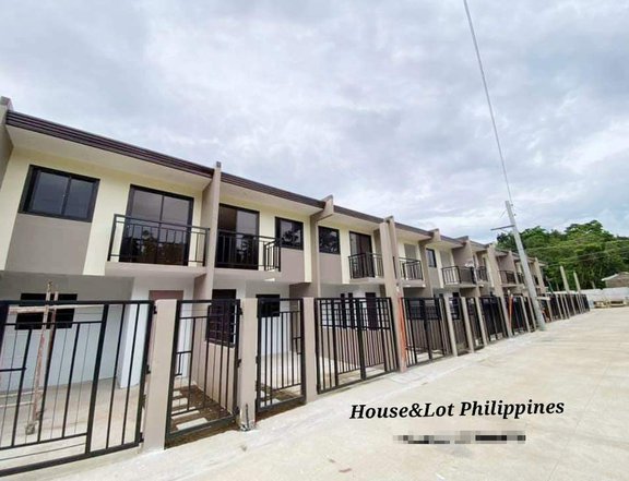 NEAR RFO NARRA EXECUTIVE 2 bedroom townhouse,Pinagtong-ulan LIPA CITY