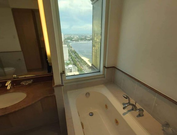 188 sqm 3 BR sunset bay view condo located in the heart of manila