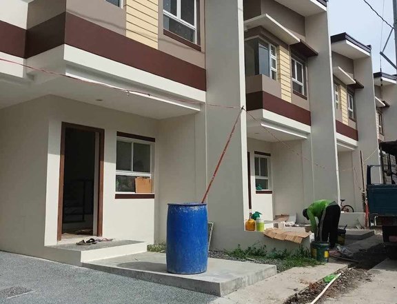 RFO For Sale House and lot near in Batasan Hills Commomwealth