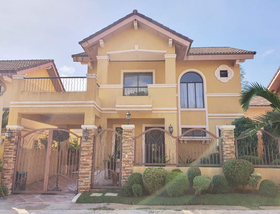 Rush 4BR Fully furnished House and Lot front Nuvali near Tagaytay