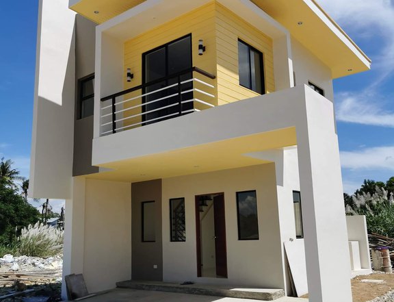 A modern inspired design house here in the island of Lapu2x
