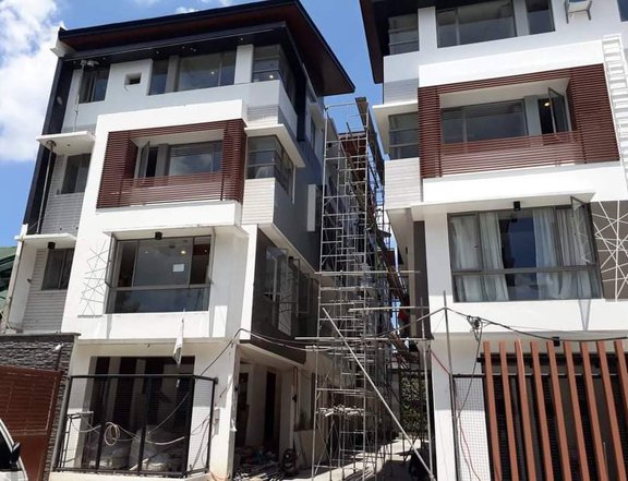 READY FOR OCCUPANCY LUXURY TOWNHOUSE IN NEW MANILA QUEZON CITY