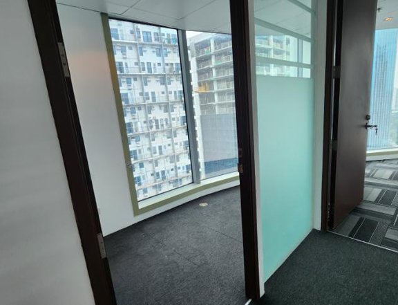 For Rent Lease Office Space 152 sqm in Ortigas Center