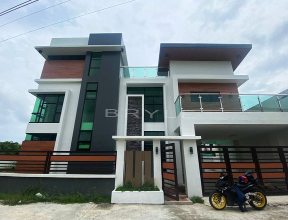 4 Bedroom Single Attached House for Sale in Calasiao Pangasinan