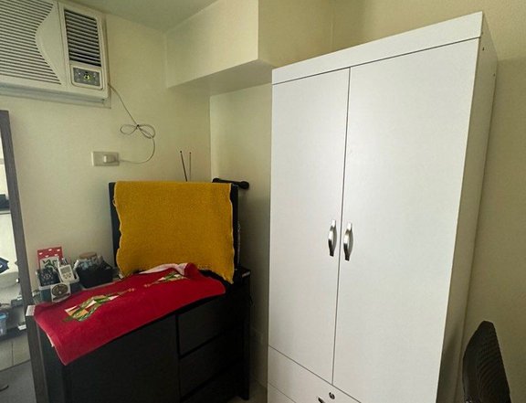 Pre-Owned Furnished 20.48 sqm Studio Residential Condo For Sale in Makati