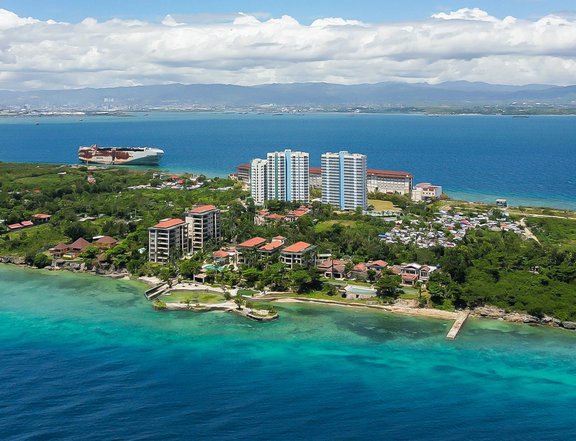 Three Bedrooms Beach Villa in Coral Point