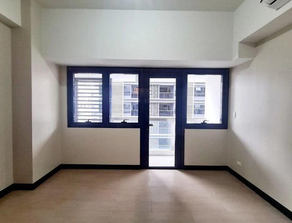 SALCEDO SKYSUITES 1 BEDROOM UNIT CONDO FOR SALE IN MAKATI CITY