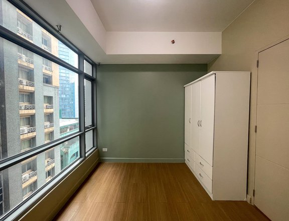 FOR SALE: 1-Bedroom in Salcedo Square, Makati