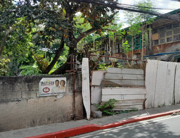 Vacant Lot with Old Apartment for Sale in San Juan