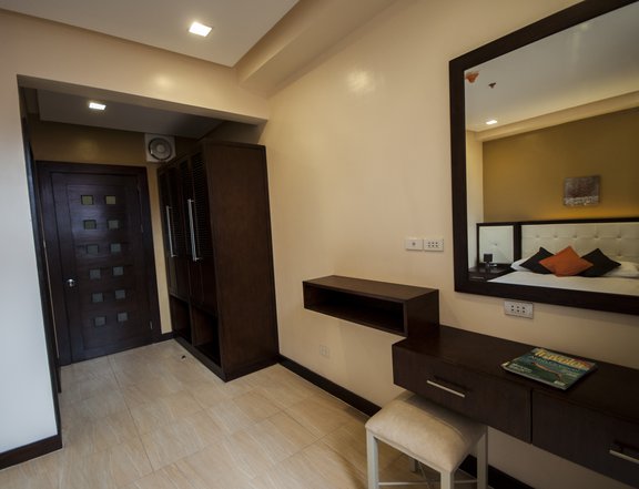 1 Bedroom with shower and bathtub 36sqm with Gym, Free Parking, Free weekly housekeeping