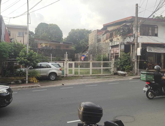 Lot for sale in Scout Chuatoco Quezon City Along the road